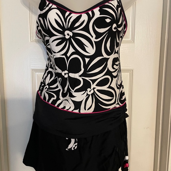 Jamaica Bay Black White Aqua Tankini Swim Top Size 10 - Picture 2 of 6